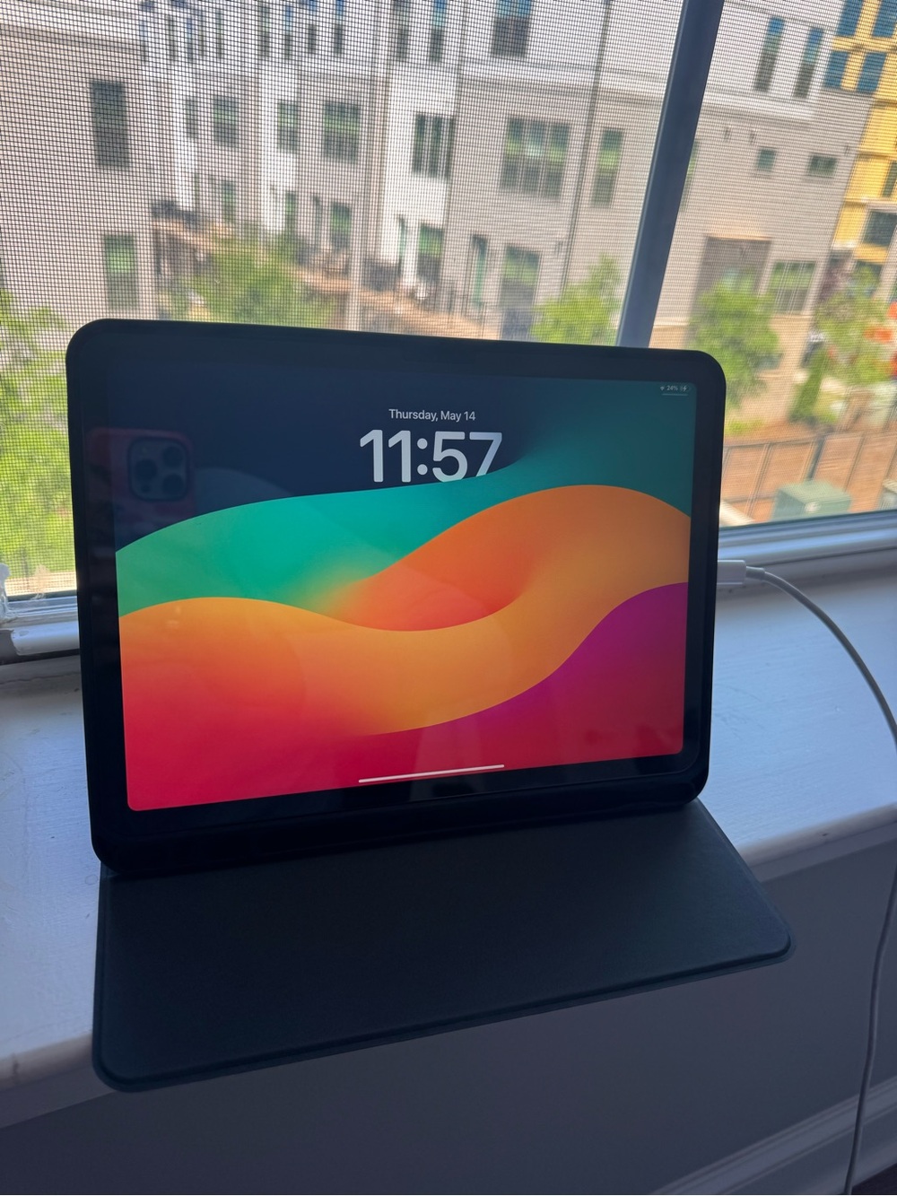 iPad Air 11 inch M2 2024 with Case